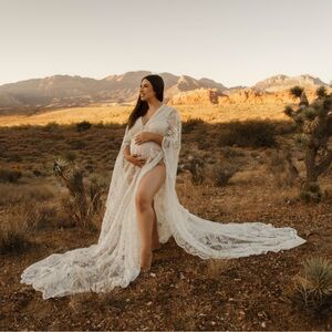 Elegant White Lace pregnancy photography Gown